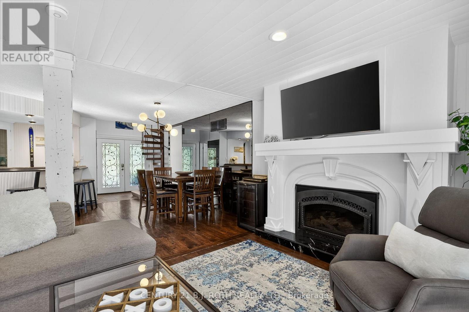209846 26 Highway, Blue Mountains, Ontario  L9Y 0L1 - Photo 11 - X12452614