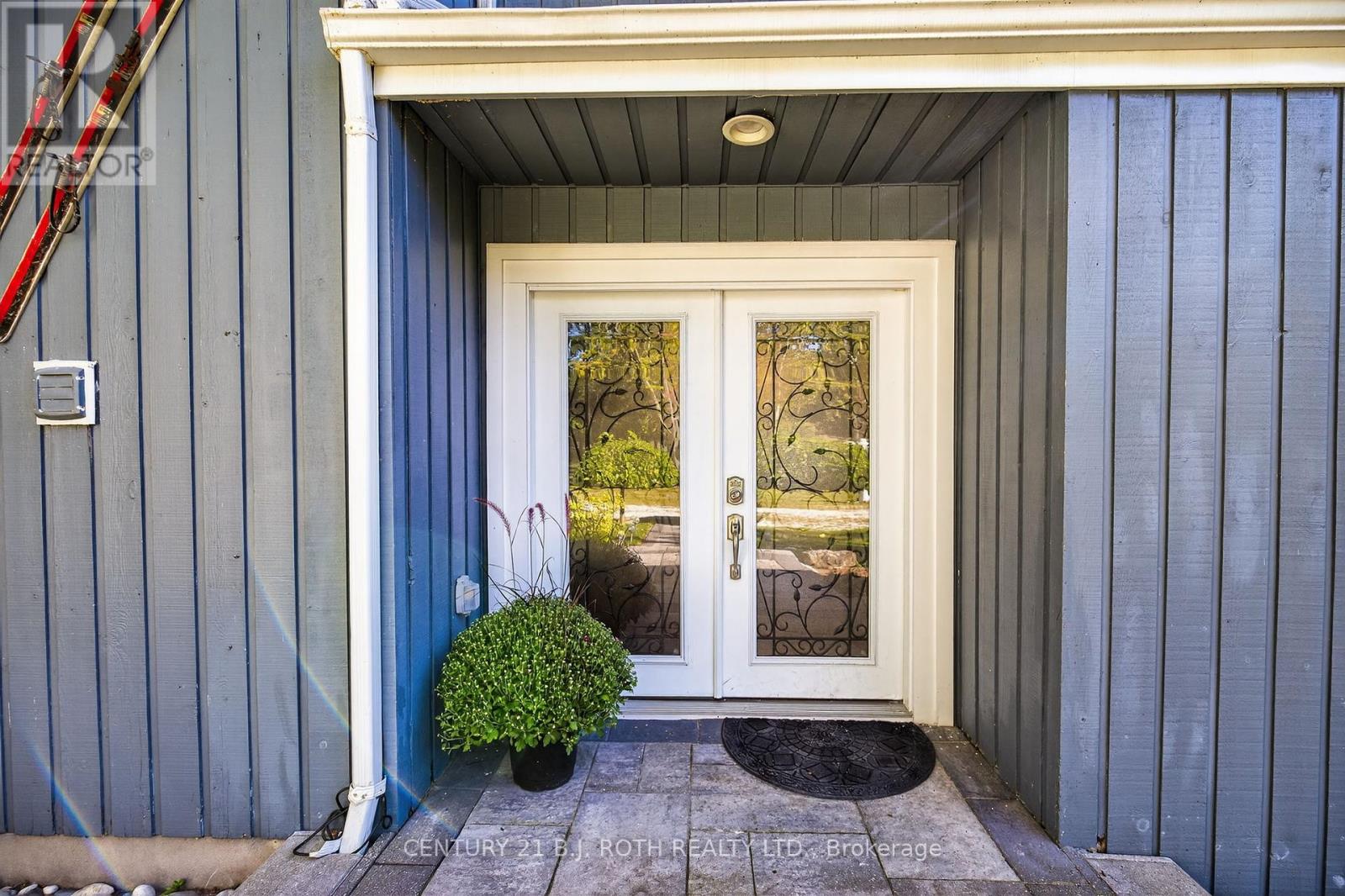 209846 26 Highway, Blue Mountains, Ontario  L9Y 0L1 - Photo 6 - X12452614