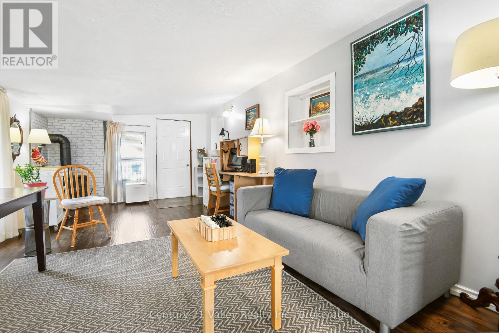 122 Lisa Lane, Horton, Ontario  K7V 0A6 - Photo 12 - X12452742