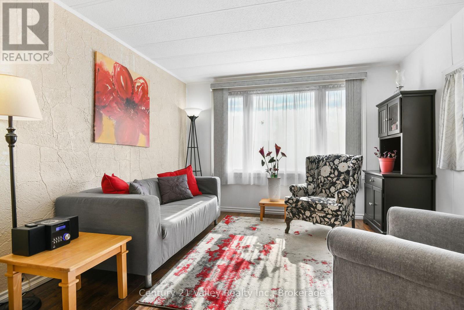 122 Lisa Lane, Horton, Ontario  K7V 0A6 - Photo 15 - X12452742