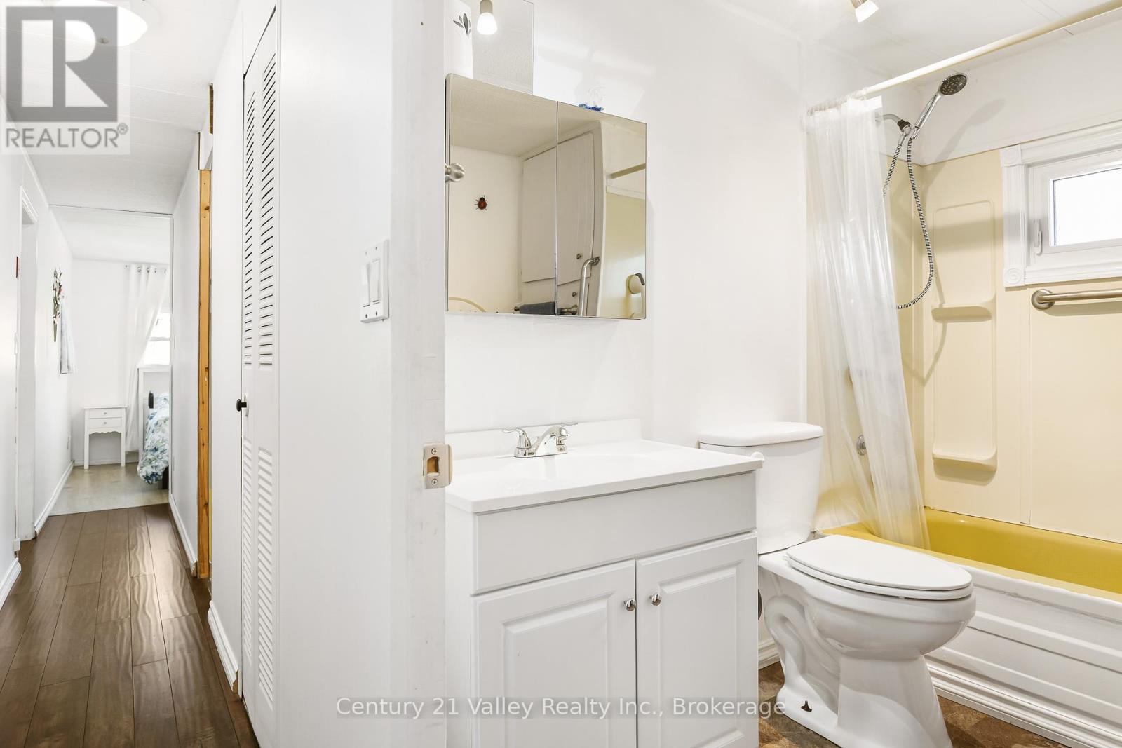 122 Lisa Lane, Horton, Ontario  K7V 0A6 - Photo 27 - X12452742