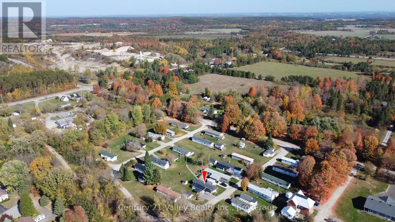 122 Lisa Lane, Horton, Ontario  K7V 0A6 - Photo 40 - X12452742