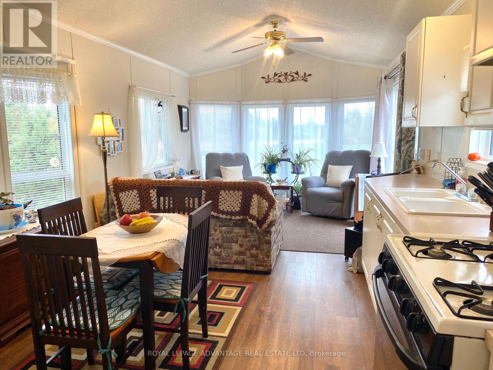 15 Saddle Avenue, Rideau Lakes, Ontario  K7A 4S5 - Photo 10 - X12452679