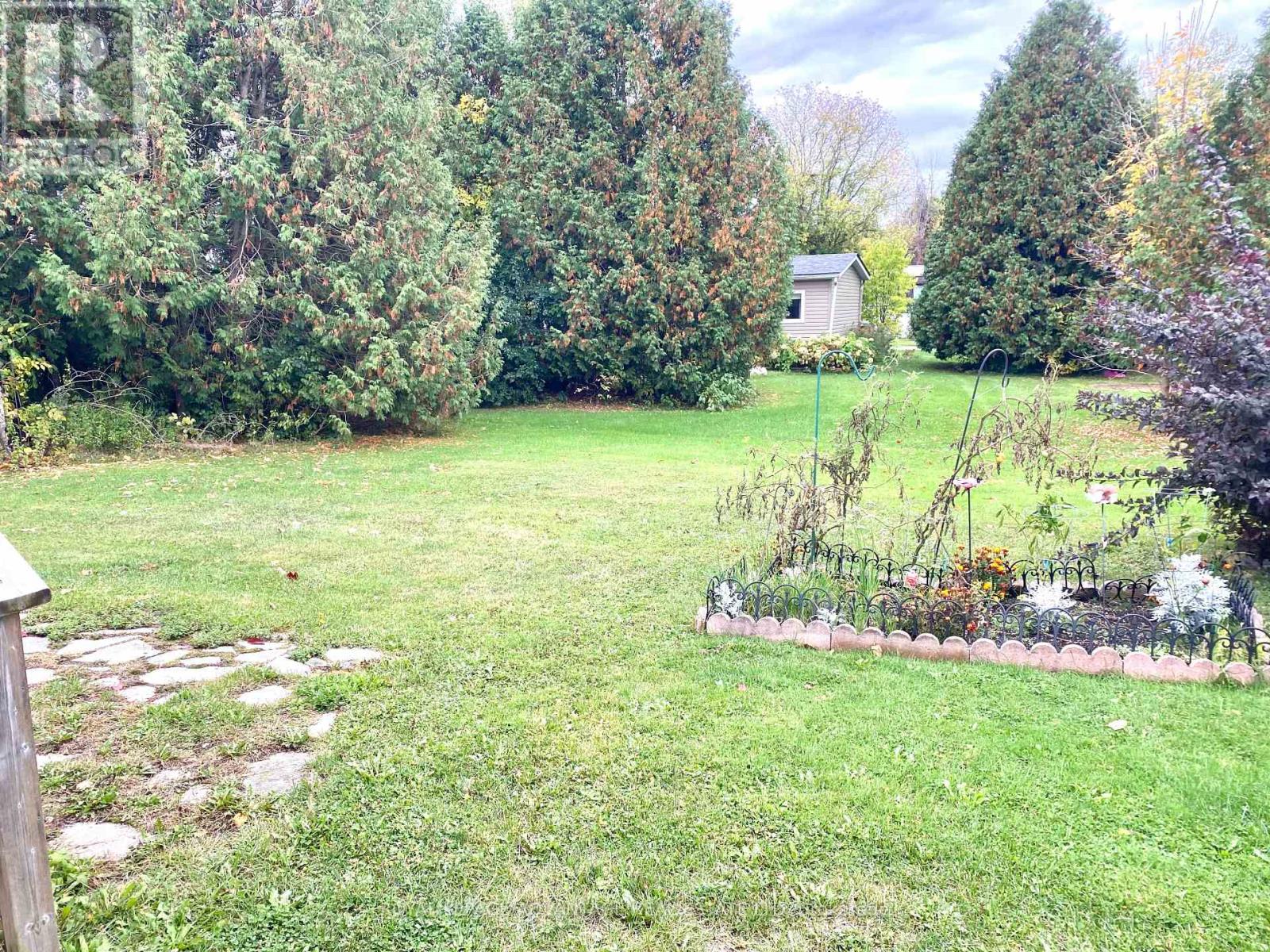 15 Saddle Avenue, Rideau Lakes, Ontario  K7A 4S5 - Photo 15 - X12452679