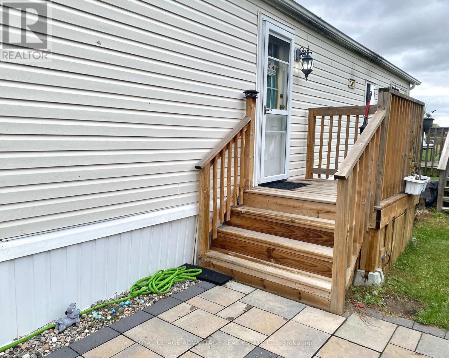 15 Saddle Avenue, Rideau Lakes, Ontario  K7A 4S5 - Photo 3 - X12452679