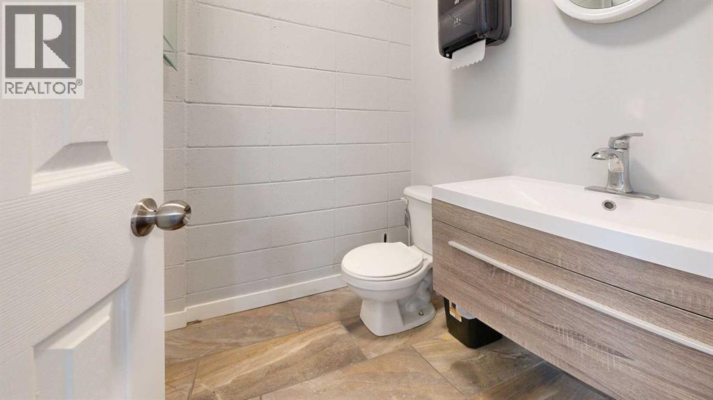 3126 2 Avenue N, Lethbridge, Alberta  T1H 0C6 - Photo 9 - A2254789