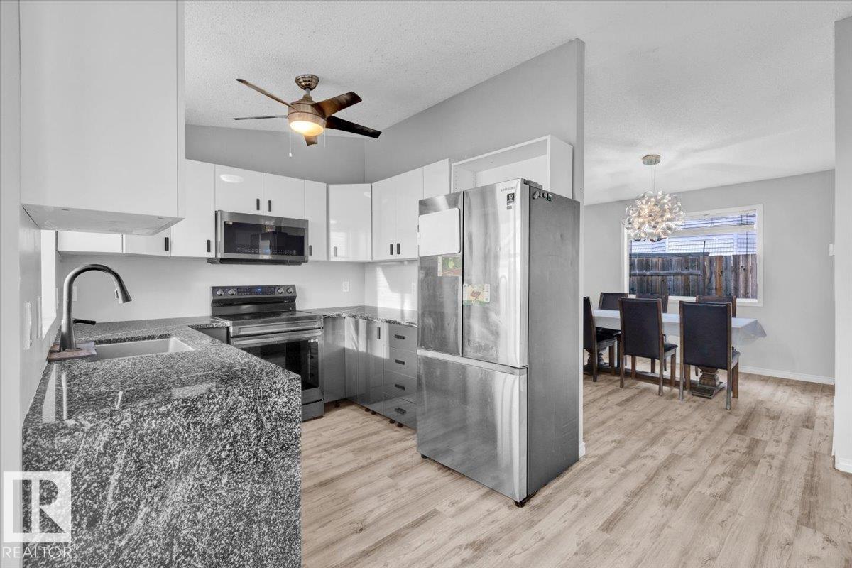 3619 27 Av Nw, Edmonton, Alberta  T6L 6C5 - Photo 6 - E4459108