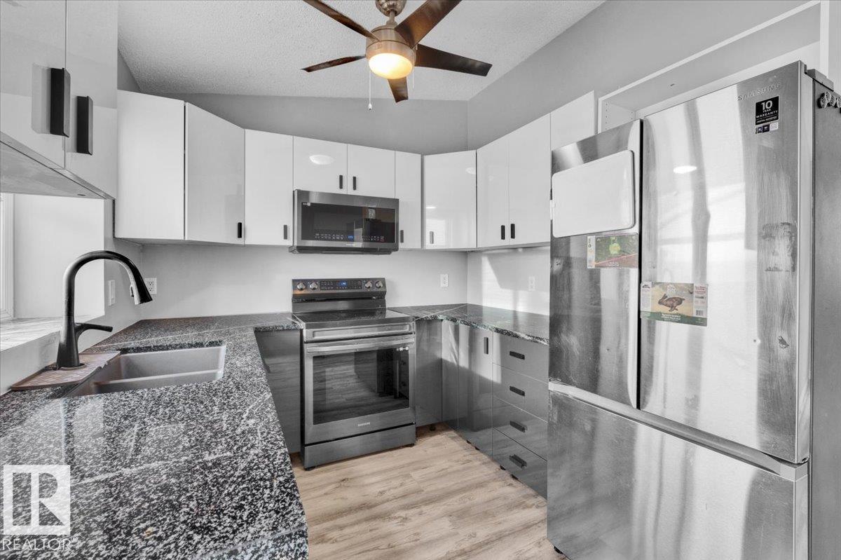 3619 27 Av Nw, Edmonton, Alberta  T6L 6C5 - Photo 7 - E4459108