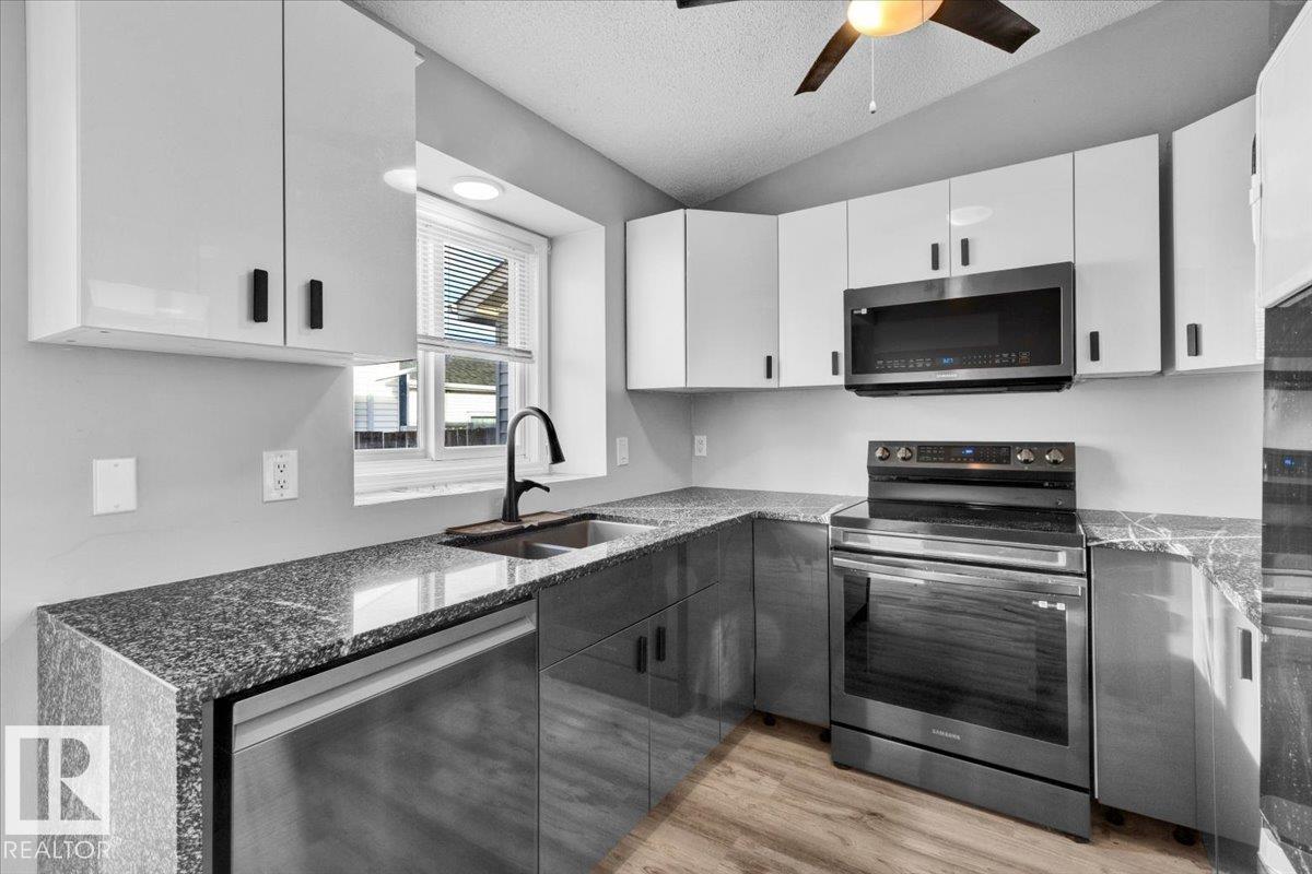 3619 27 Av Nw, Edmonton, Alberta  T6L 6C5 - Photo 9 - E4459108
