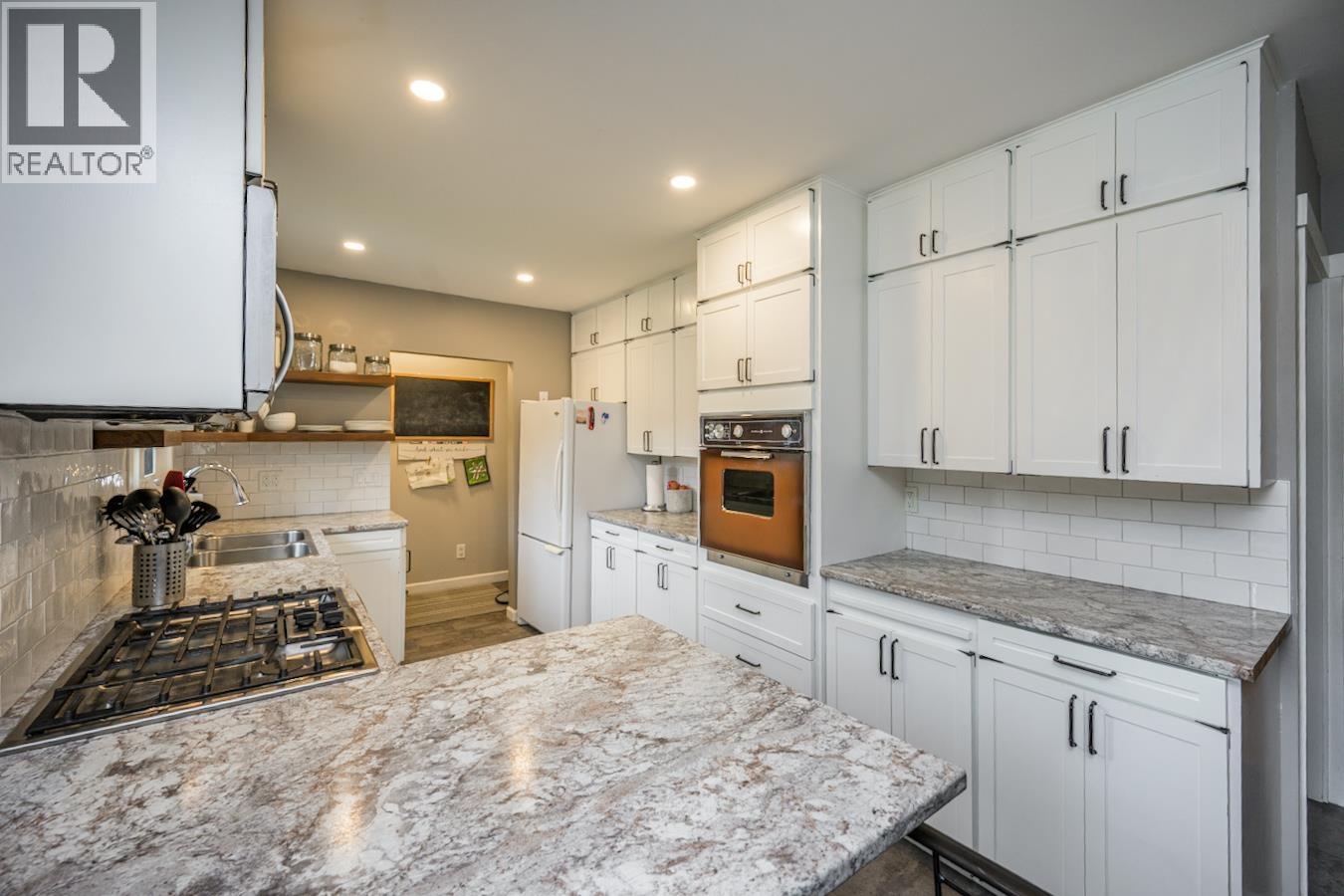 2141 Gregory Place, Prince George, British Columbia  V2K 1C1 - Photo 8 - R3056645