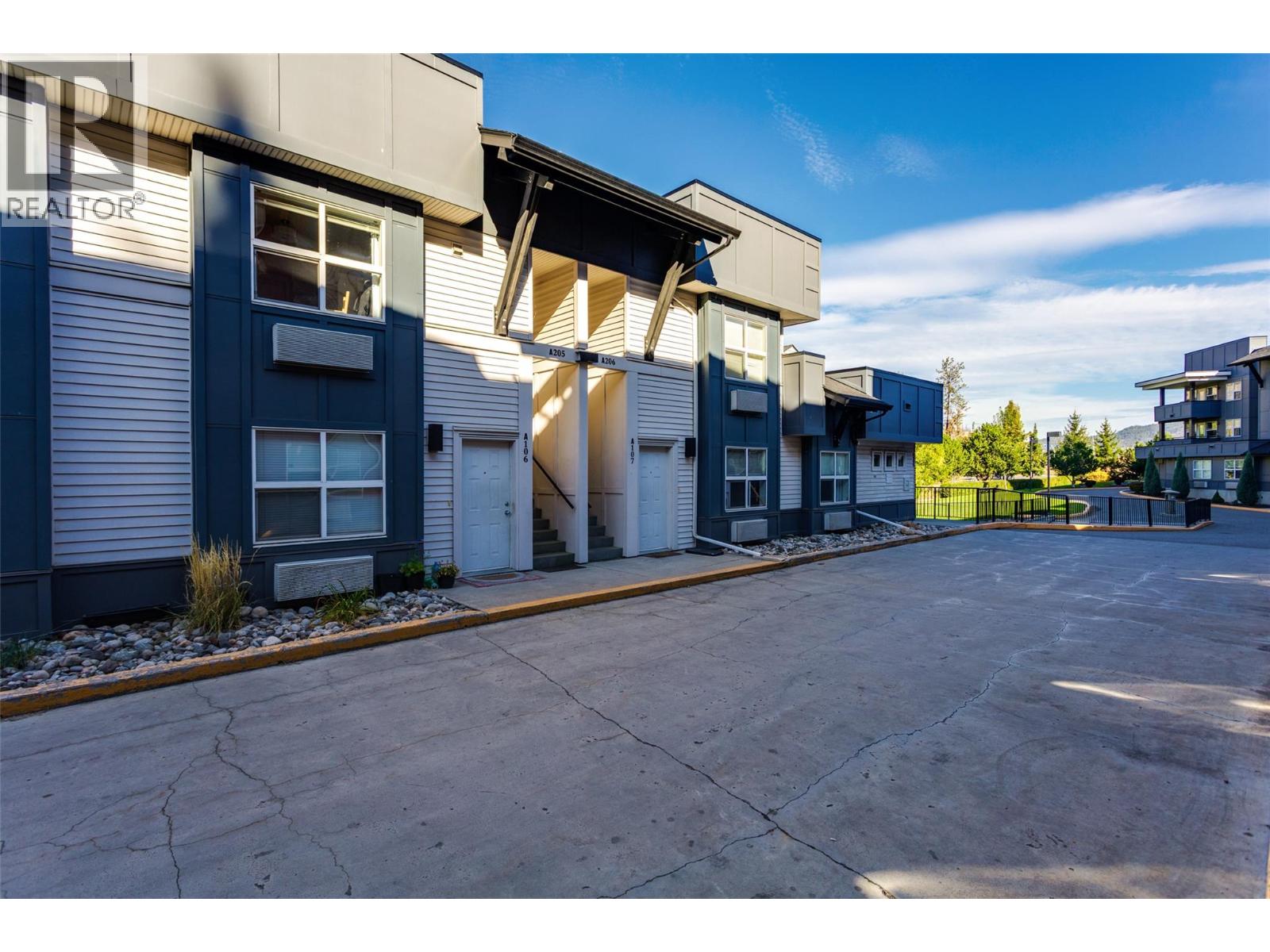 1475 Glenmore Road N Unit# 205a, Kelowna, British Columbia  V1V 2C5 - Photo 2 - 10365276