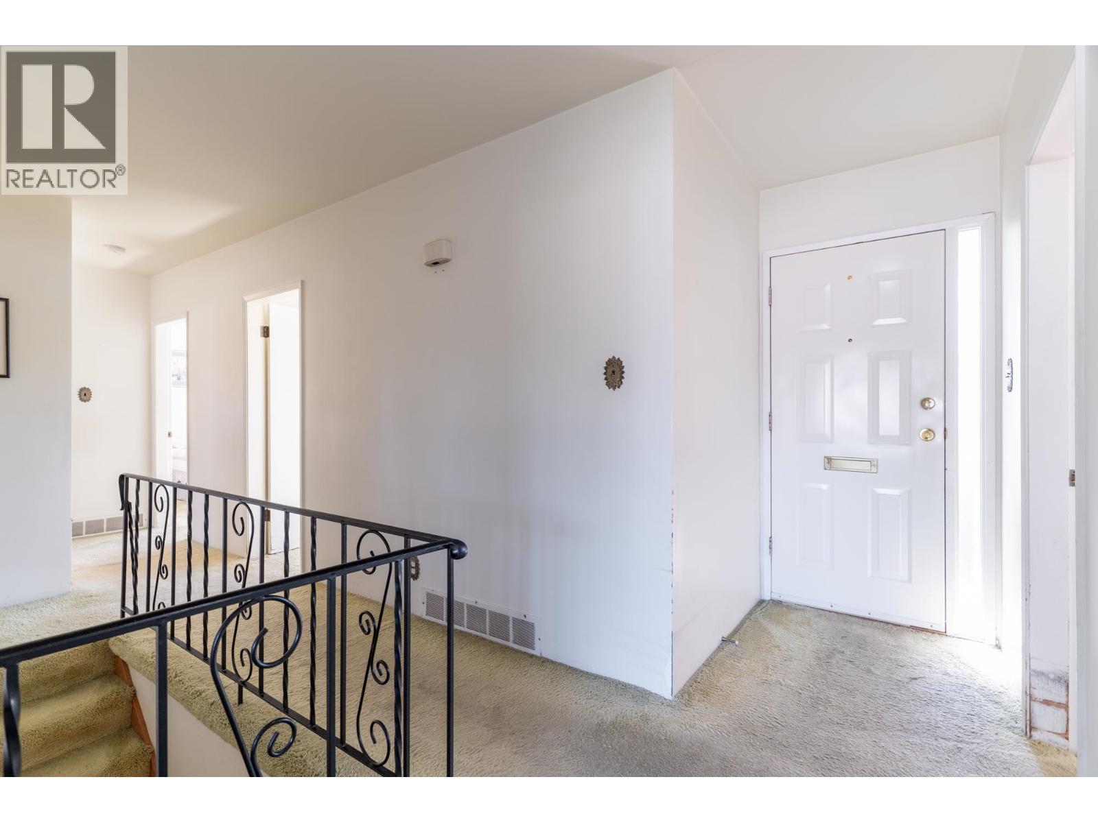 1349 Summit Drive, Coquitlam, British Columbia  V3J 5L7 - Photo 5 - R3056788