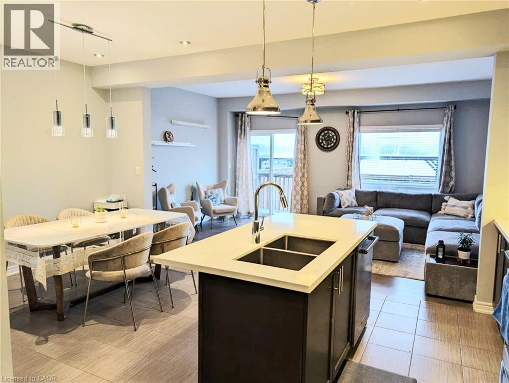 137 Lormont Boulevard, Stoney Creek, Ontario  L8J 0K2 - Photo 3 - 40776533