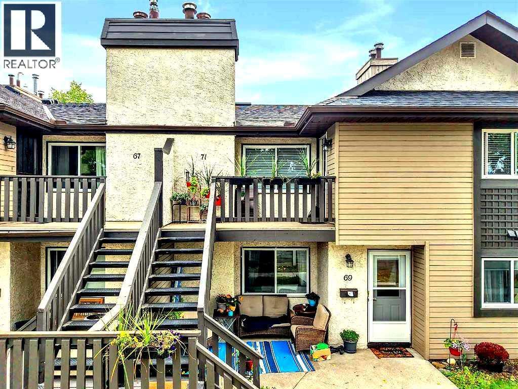 71 Cedar Springs Gardens Sw, Calgary, Alberta  T2W 5J9 - Photo 1 - A2255135