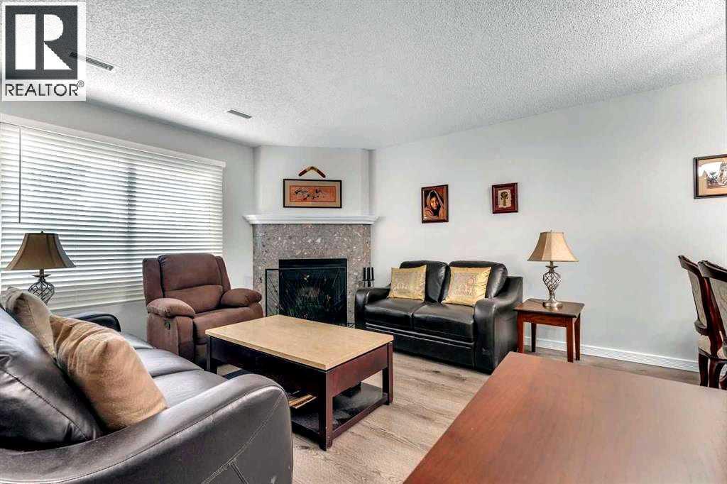 71 Cedar Springs Gardens Sw, Calgary, Alberta  T2W 5J9 - Photo 3 - A2255135