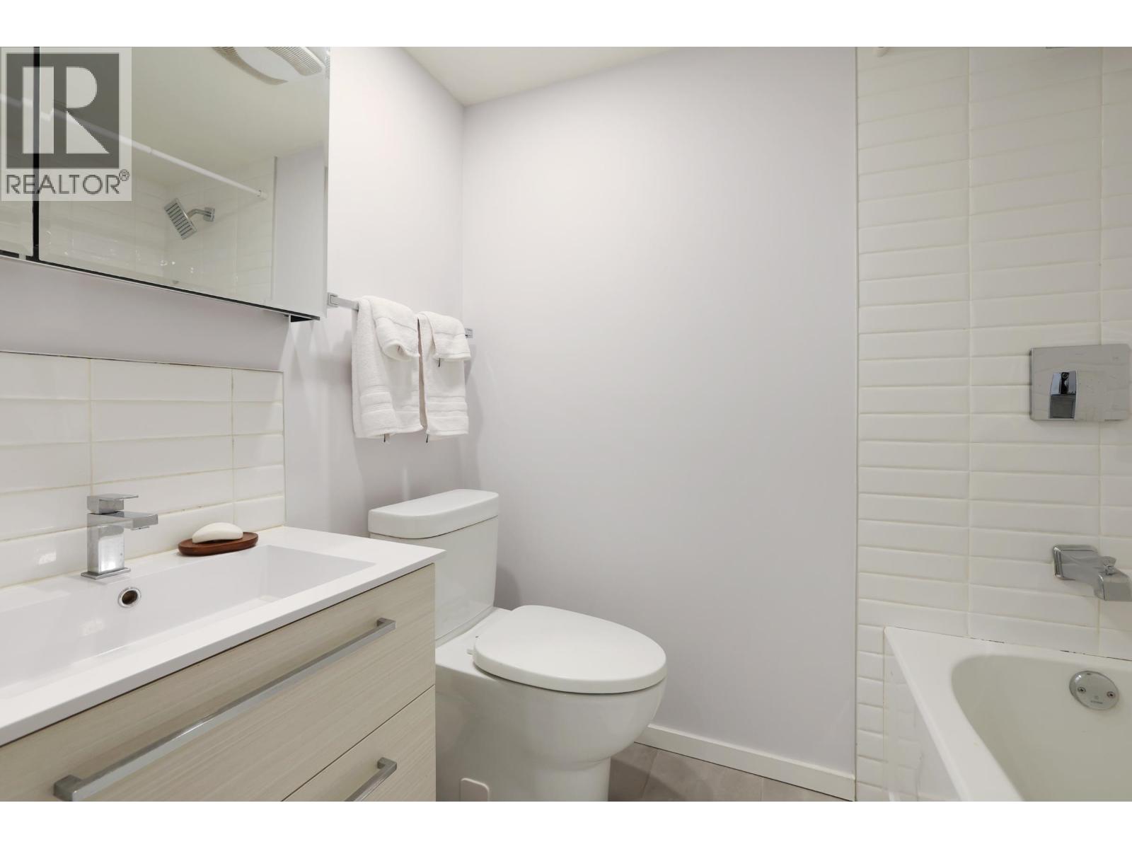 101 1933 W 5th Avenue, Vancouver, British Columbia  V6J 1P6 - Photo 12 - R3056695