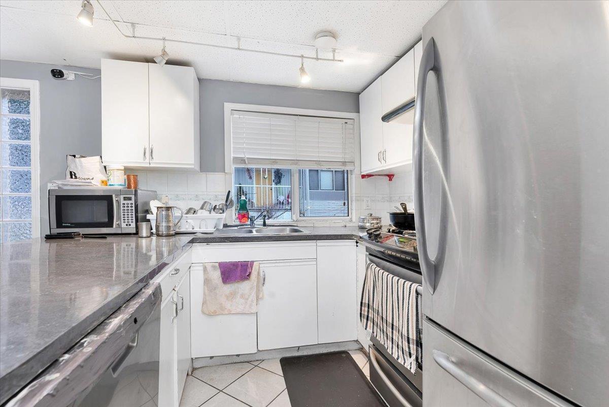 28 8220 King George Boulevard, Surrey, British Columbia  V3W 5C2 - Photo 12 - R3055641