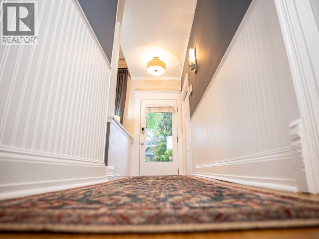 124 Sixth Avenue, New Westminster, British Columbia  V3L 1T4 - Photo 2 - R3056451