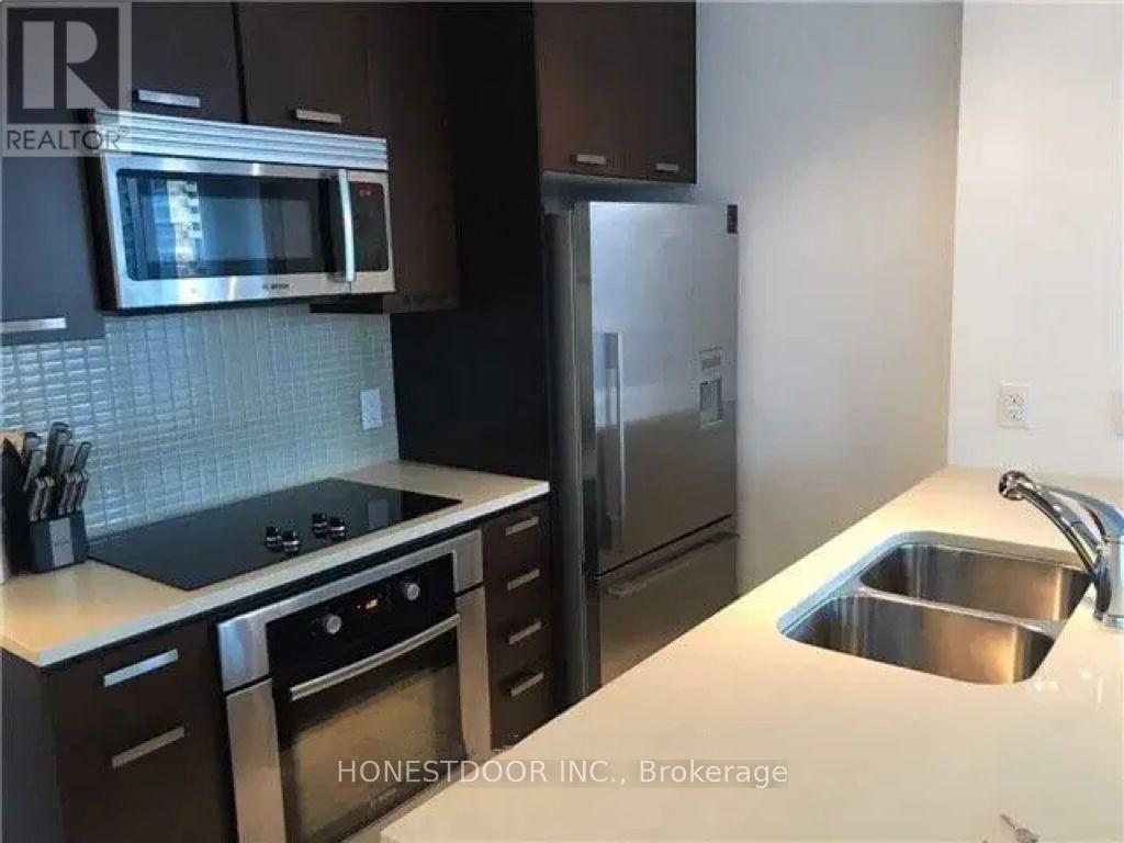 3304 - 295 Adelaide Street W, Toronto, Ontario  M5V 0L4 - Photo 2 - C12452634