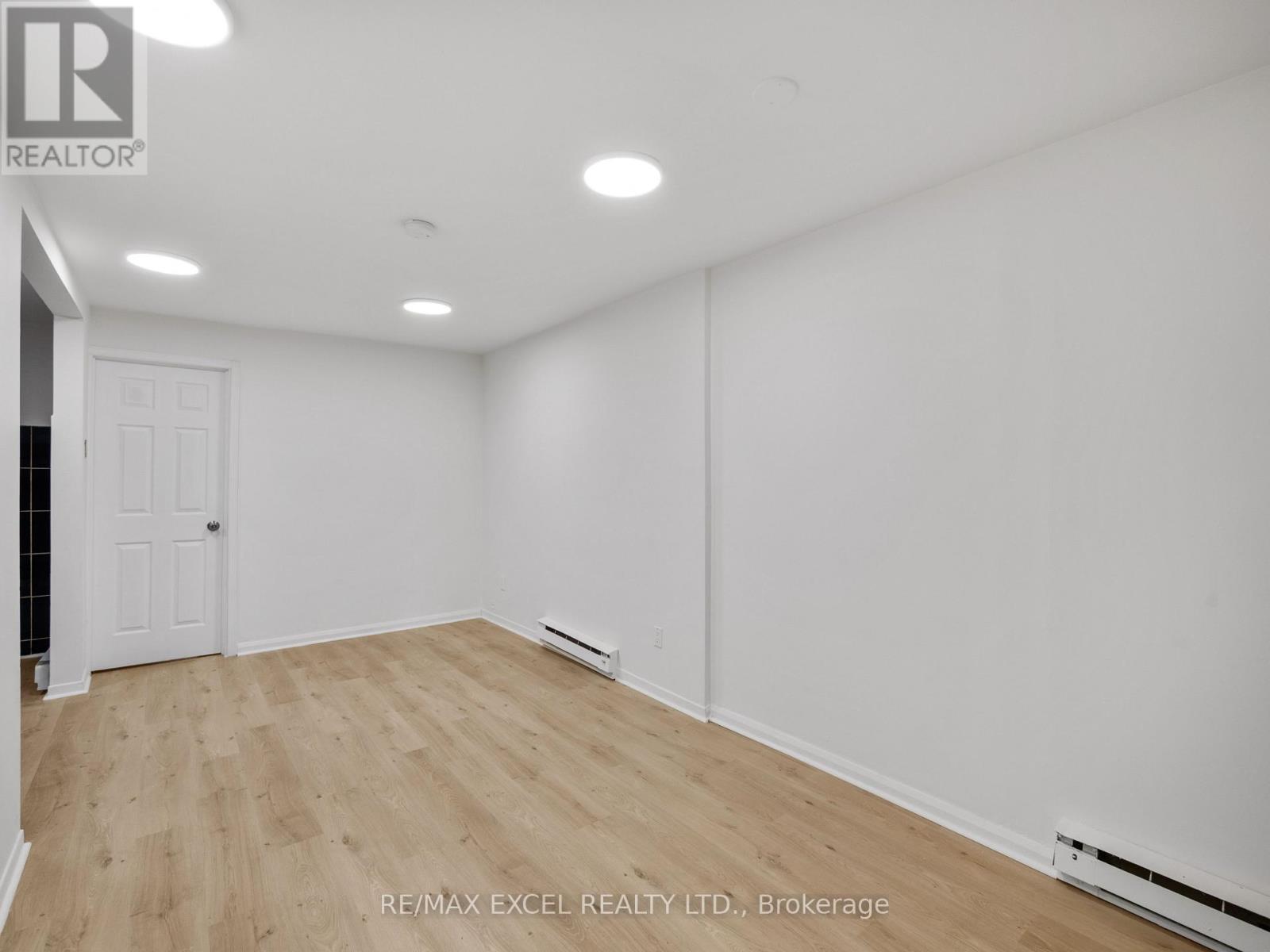 Bsmt - 137 Gerrard Street E, Toronto, Ontario  M5A 2E3 - Photo 2 - C12452641