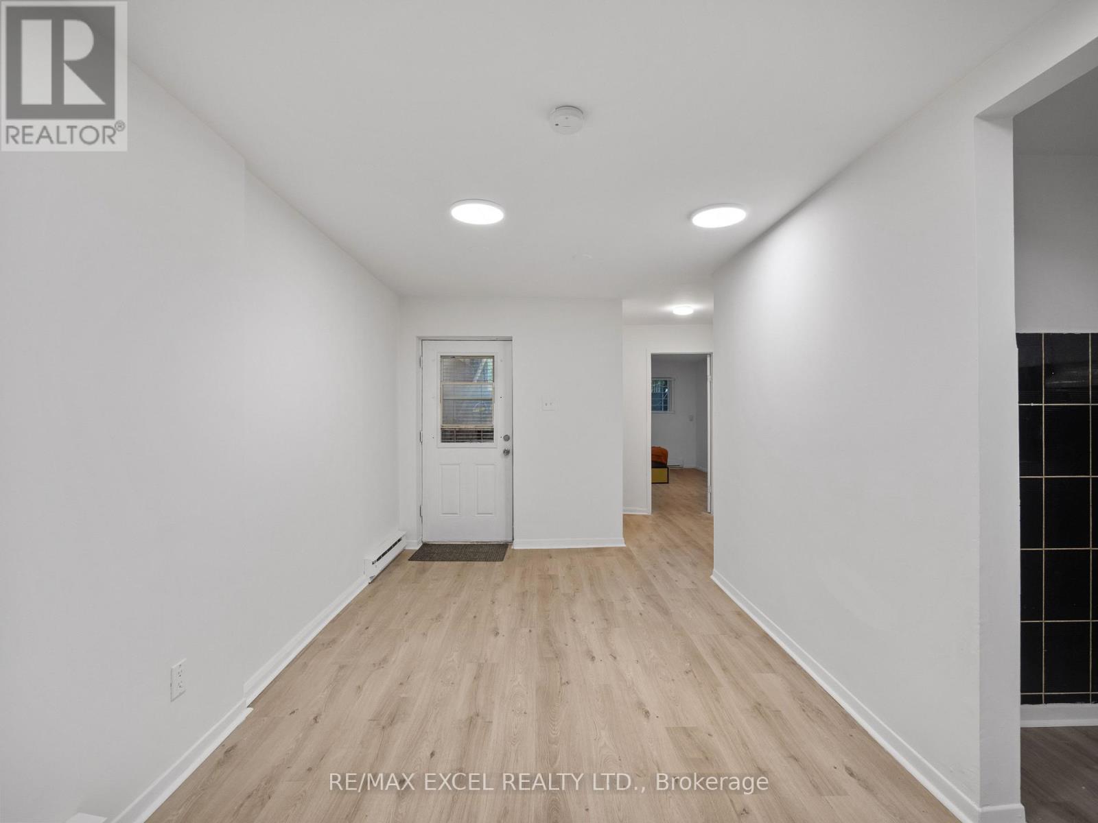 Bsmt - 137 Gerrard Street E, Toronto, Ontario  M5A 2E3 - Photo 3 - C12452641