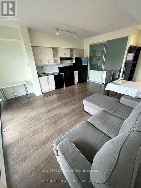 518 - 160 Vanderhoof Avenue, Toronto, Ontario  M4G 0B7 - Photo 2 - C12452669