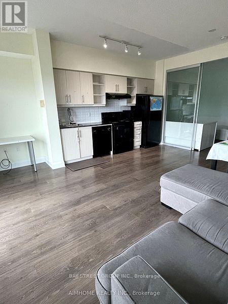518 - 160 Vanderhoof Avenue, Toronto, Ontario  M4G 0B7 - Photo 4 - C12452669