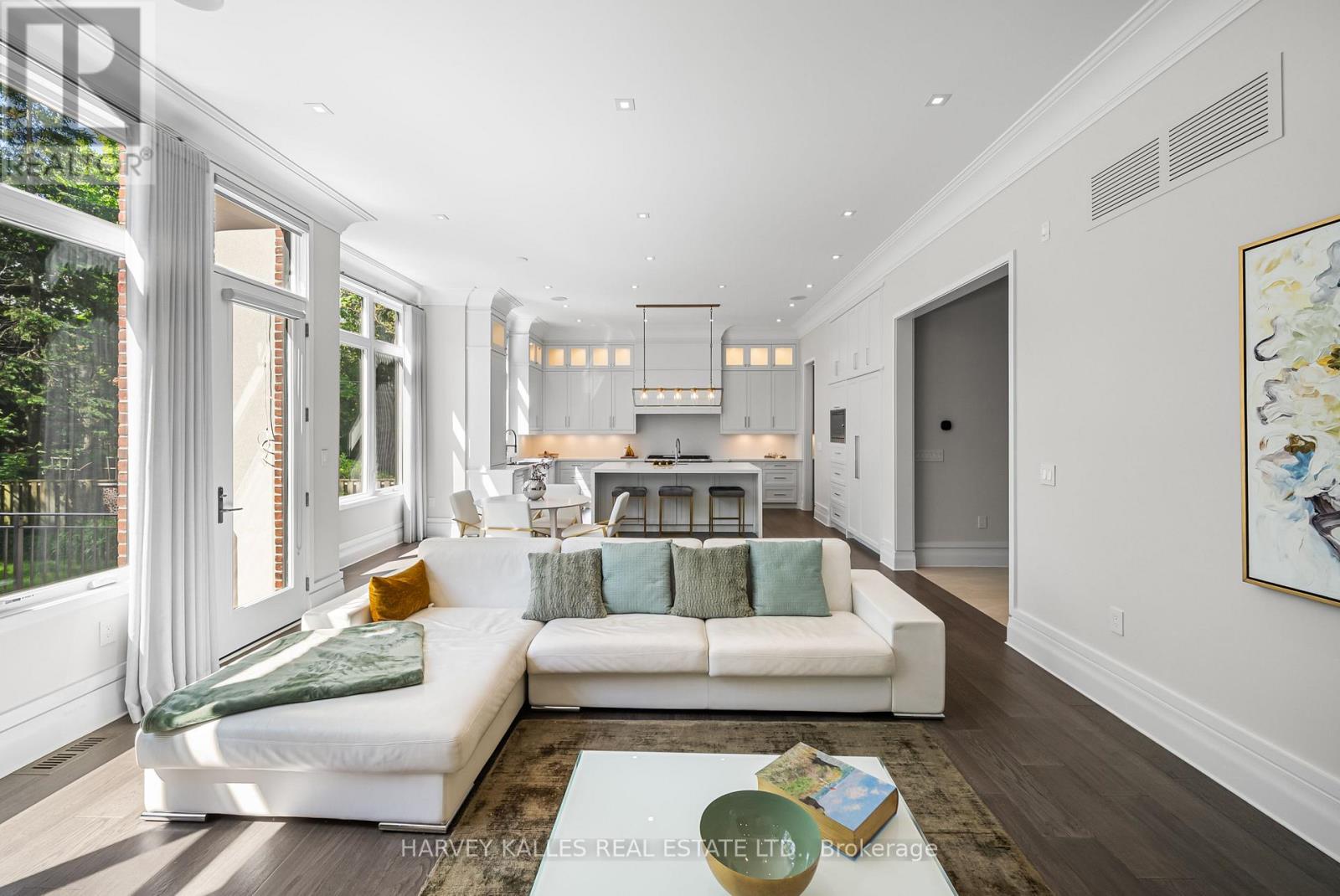 163 Cortleigh Boulevard, Toronto, Ontario  M5N 1P6 - Photo 16 - C12452689