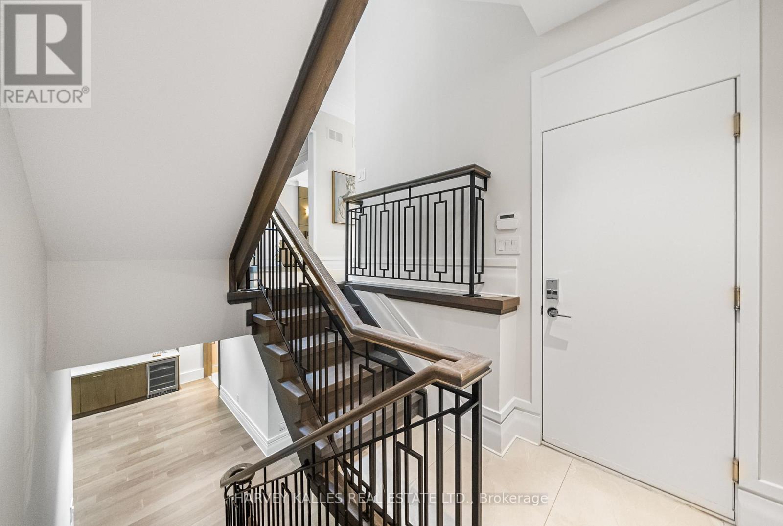 163 Cortleigh Boulevard, Toronto, Ontario  M5N 1P6 - Photo 42 - C12452689
