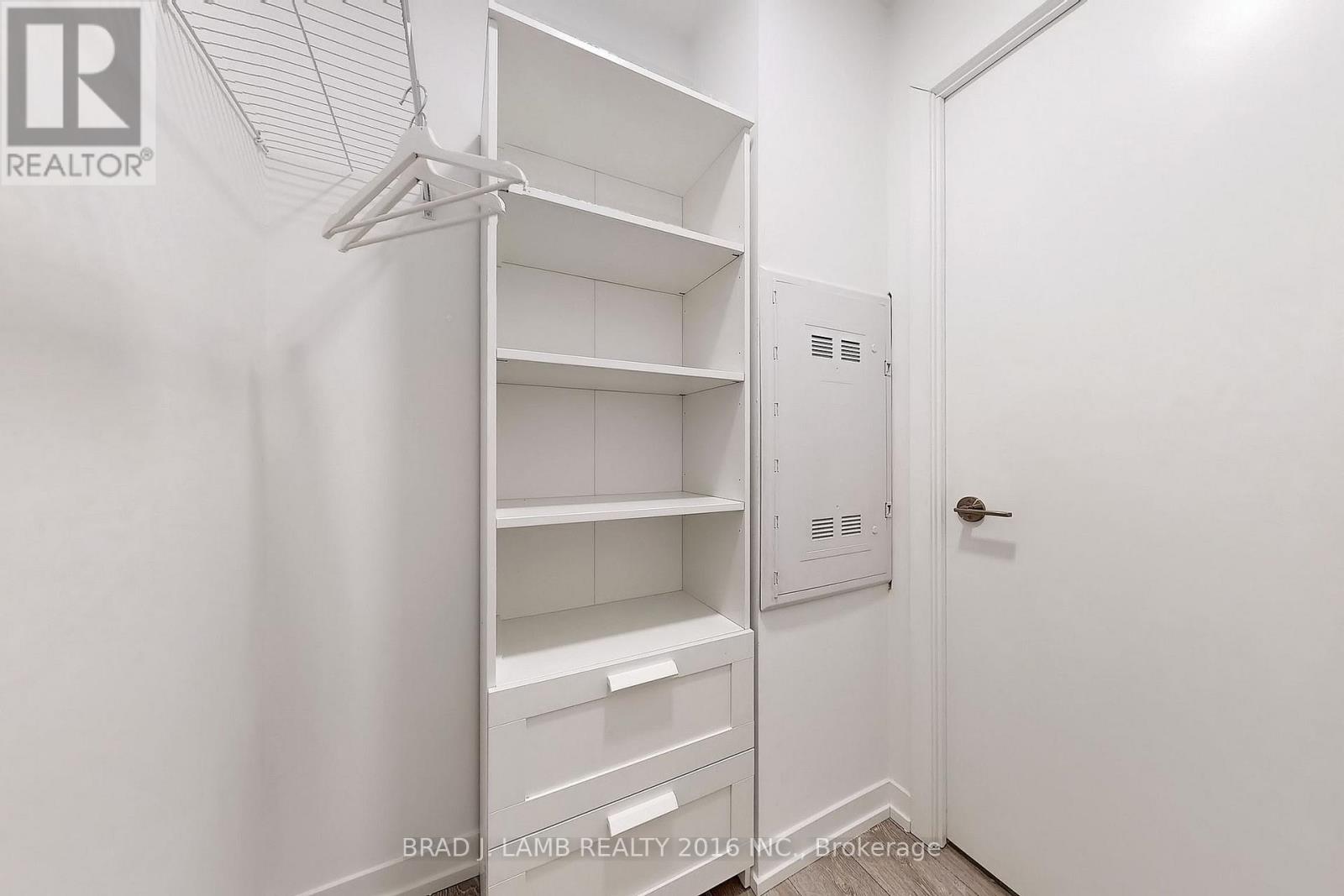 1612 - 55 Mercer Street, Toronto, Ontario  M5V 0W4 - Photo 8 - C12452702