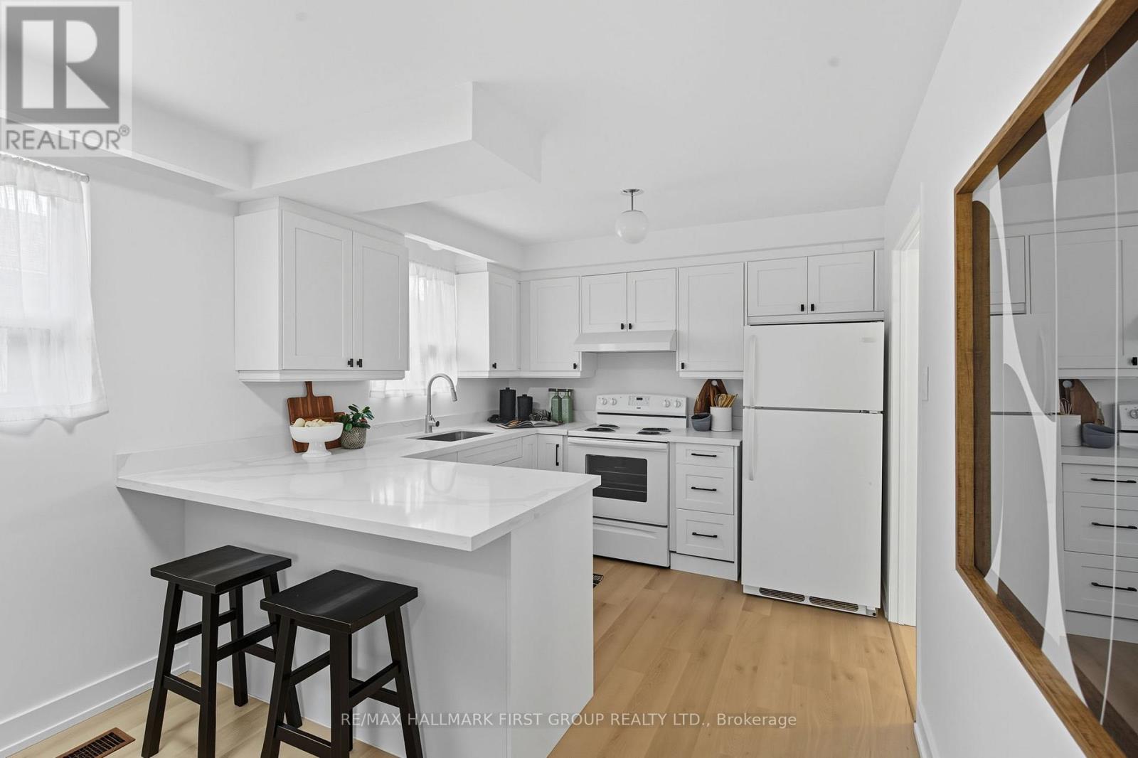 194 Fairglen Avenue, Toronto, Ontario  M1W 1B1 - Photo 11 - E12452756