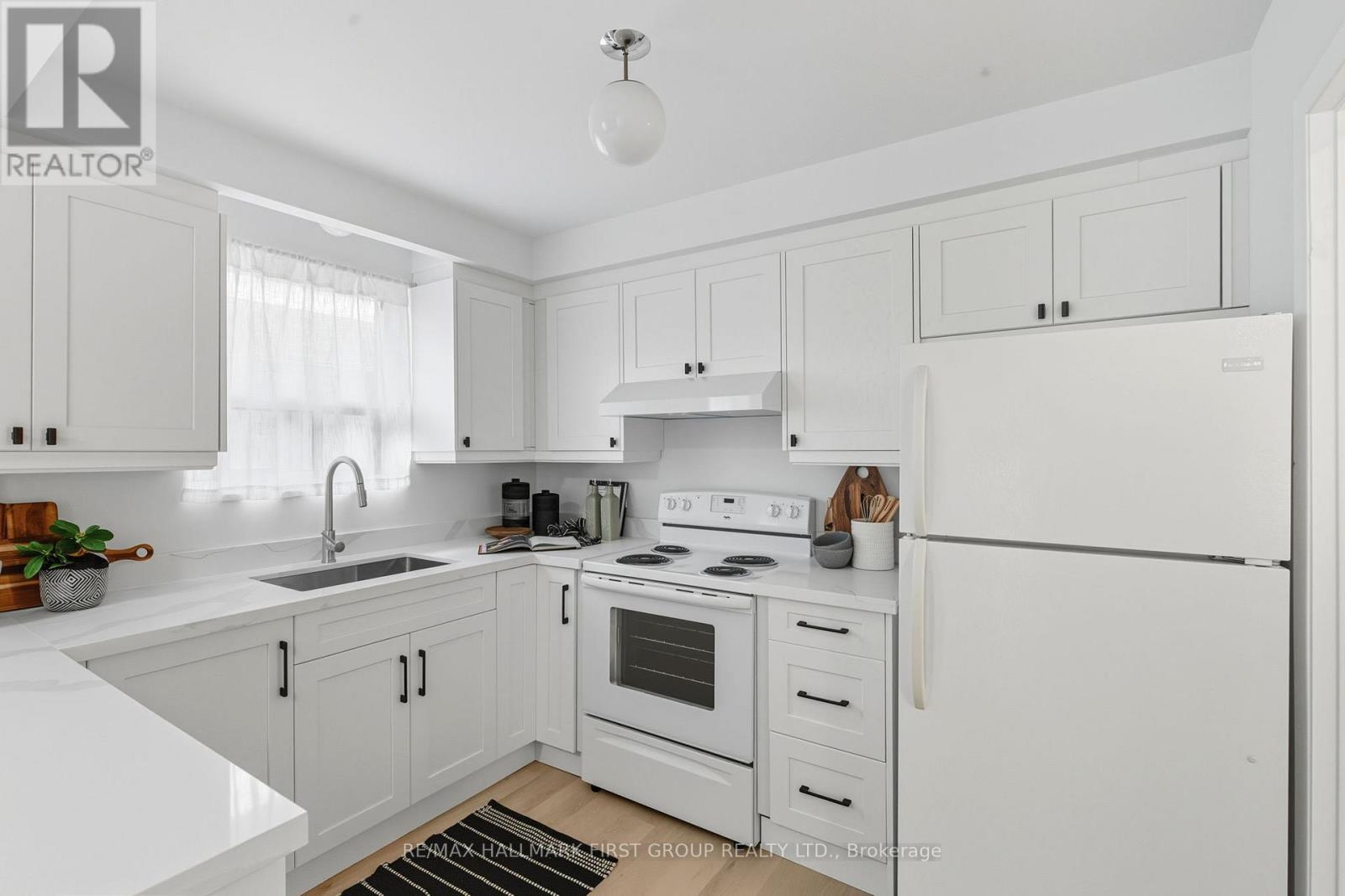 194 Fairglen Avenue, Toronto, Ontario  M1W 1B1 - Photo 12 - E12452756