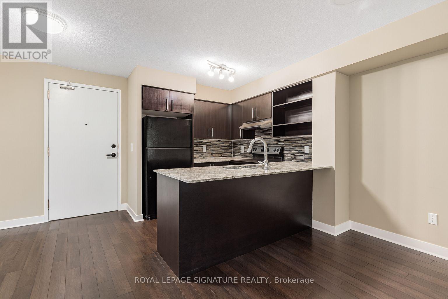 221 - 120 Dallimore Circle, Toronto, Ontario  M3C 4J1 - Photo 6 - C12365313