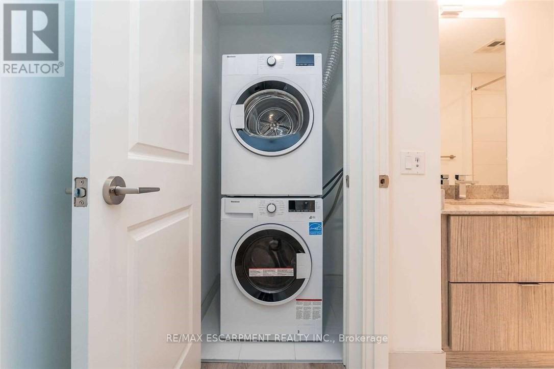 2201 - 395 Bloor Street E, Toronto, Ontario  N4W 0B4 - Photo 22 - C12452580
