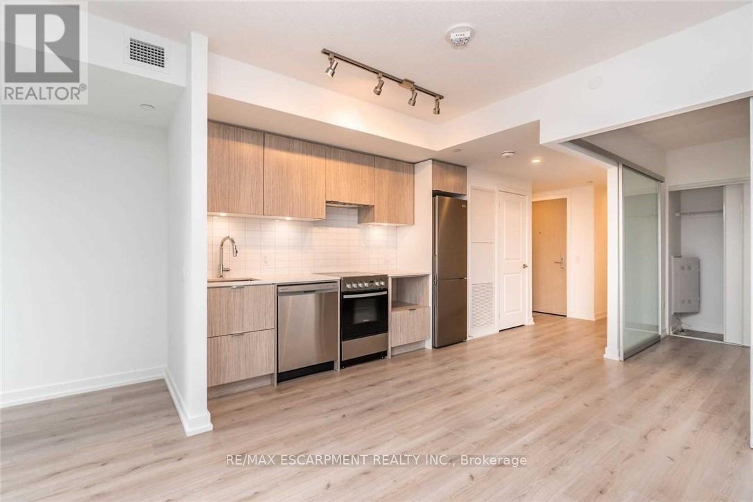 2201 - 395 Bloor Street E, Toronto, Ontario  N4W 0B4 - Photo 8 - C12452580