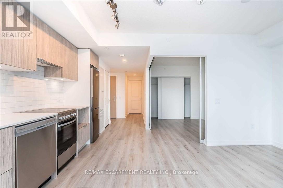 2201 - 395 Bloor Street E, Toronto, Ontario  N4W 0B4 - Photo 7 - C12452587
