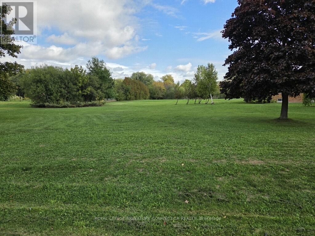 11 Julian Drive, Brampton, Ontario  L6P 0L3 - Photo 26 - W12399507