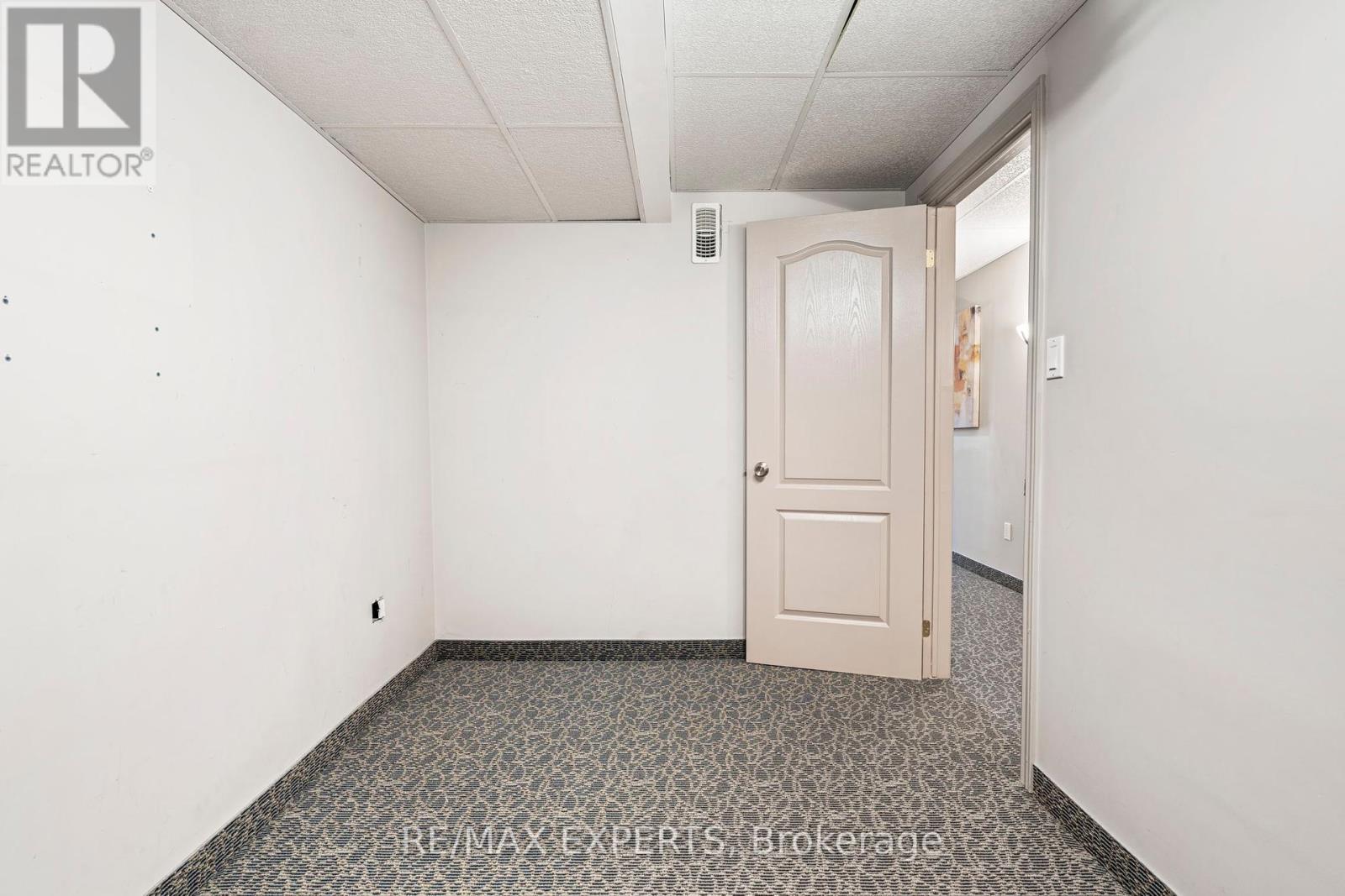 157 Primeau Drive, Aurora (Aurora Grove), Ontario  L4G 6Z6 - Photo 16 - N12452652