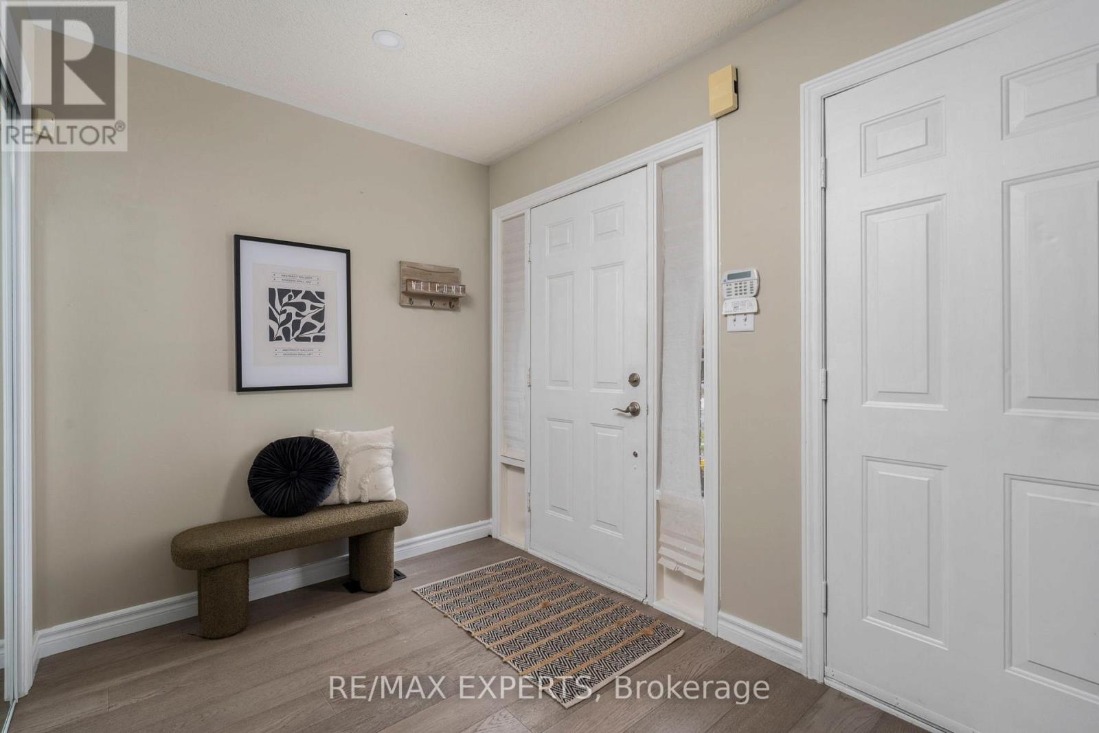 157 Primeau Drive, Aurora (Aurora Grove), Ontario  L4G 6Z6 - Photo 2 - N12452652