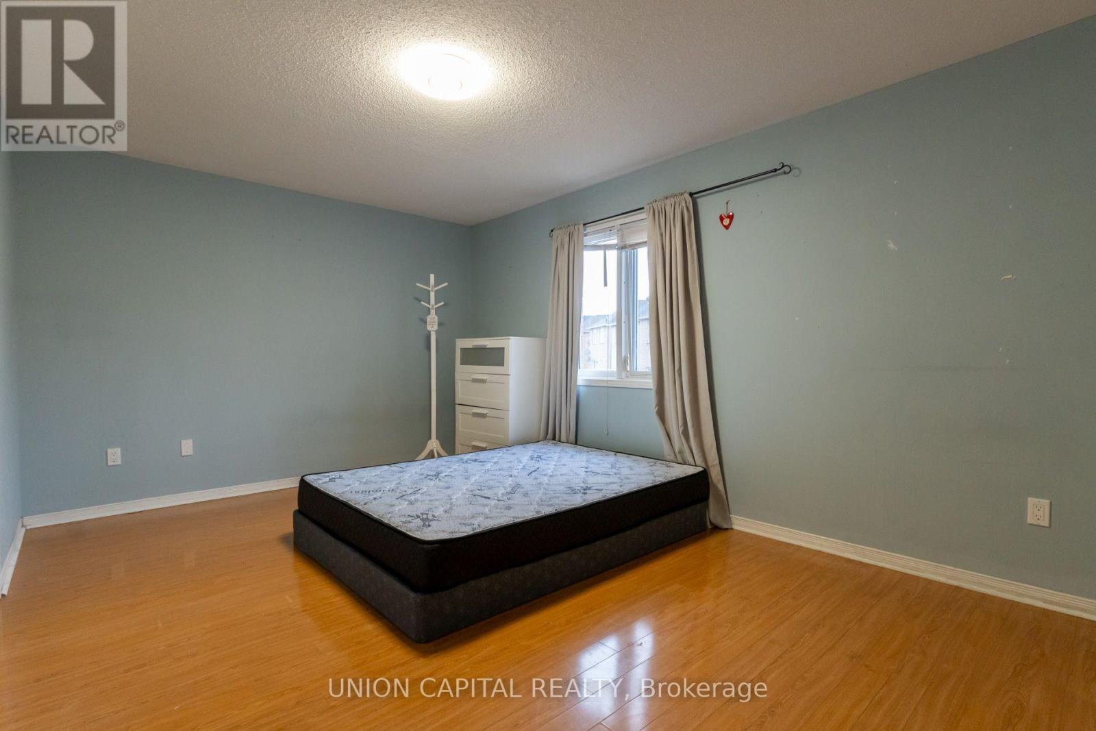 92 Guinevere Road, Markham, Ontario  L3S 4V2 - Photo 6 - N12452672