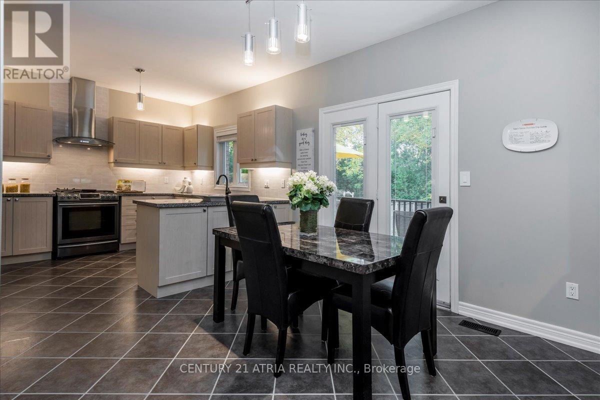 140 Stave Crescent, Richmond Hill, Ontario  L4C 0S9 - Photo 10 - N12452736