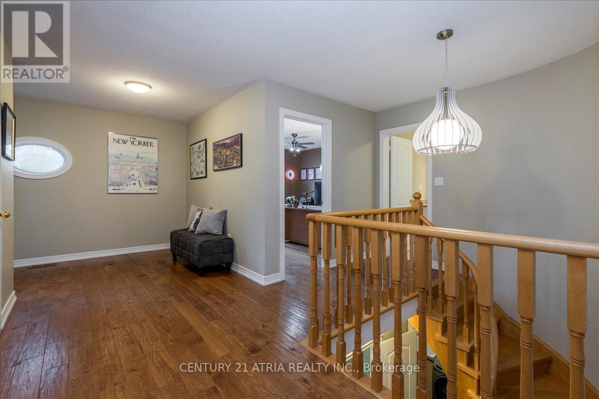 140 Stave Crescent, Richmond Hill, Ontario  L4C 0S9 - Photo 16 - N12452736