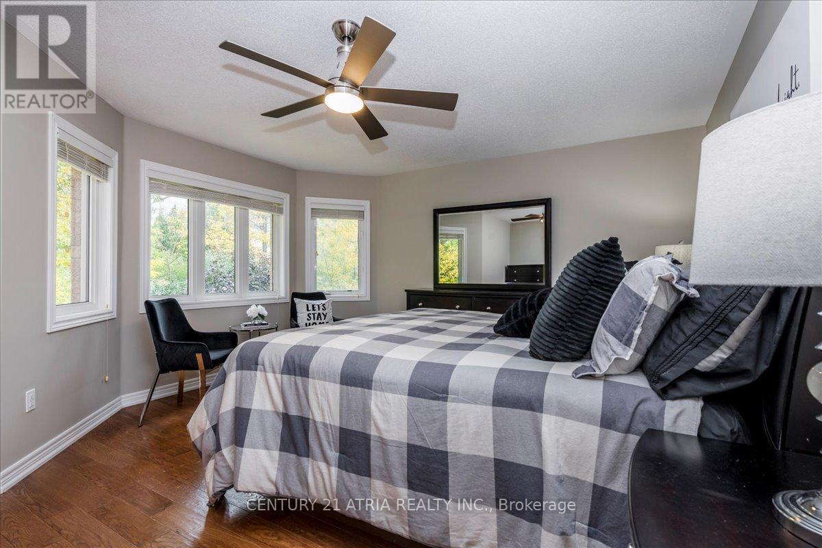 140 Stave Crescent, Richmond Hill, Ontario  L4C 0S9 - Photo 18 - N12452736