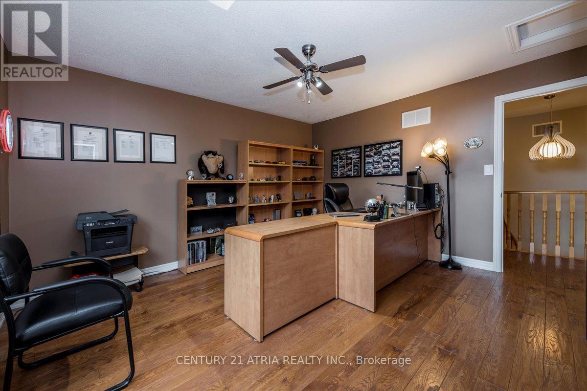 140 Stave Crescent, Richmond Hill, Ontario  L4C 0S9 - Photo 27 - N12452736
