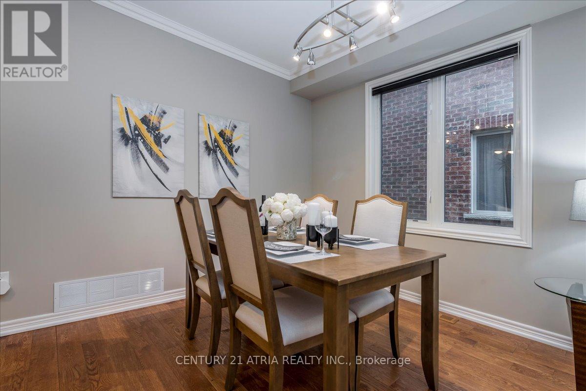 140 Stave Crescent, Richmond Hill, Ontario  L4C 0S9 - Photo 4 - N12452736
