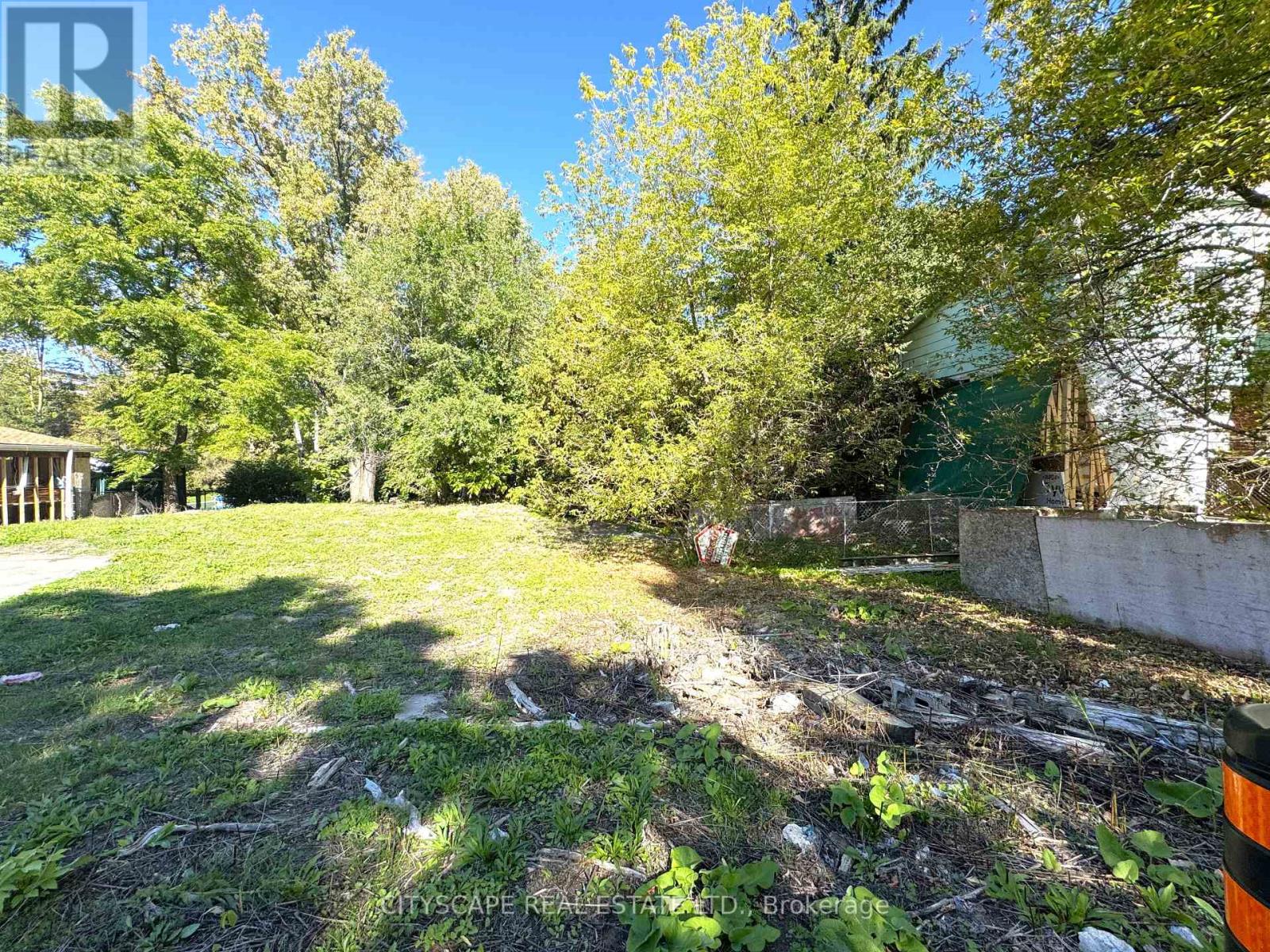 353a Ontario Street, Newmarket, Ontario  L3Y 2K2 - Photo 2 - N12452743