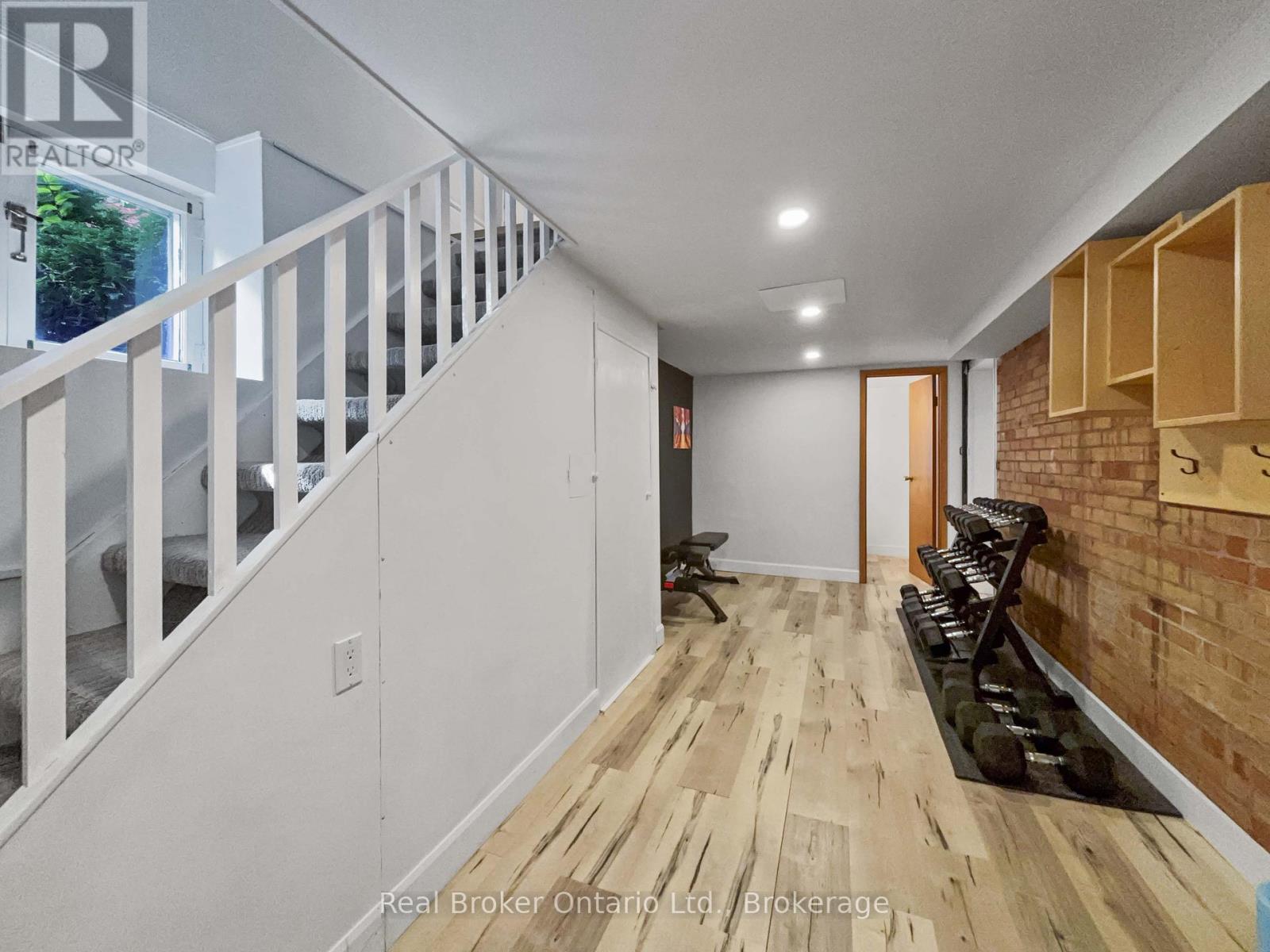65 Forbes Avenue, Guelph, Ontario  N1G 1G5 - Photo 18 - X12452771
