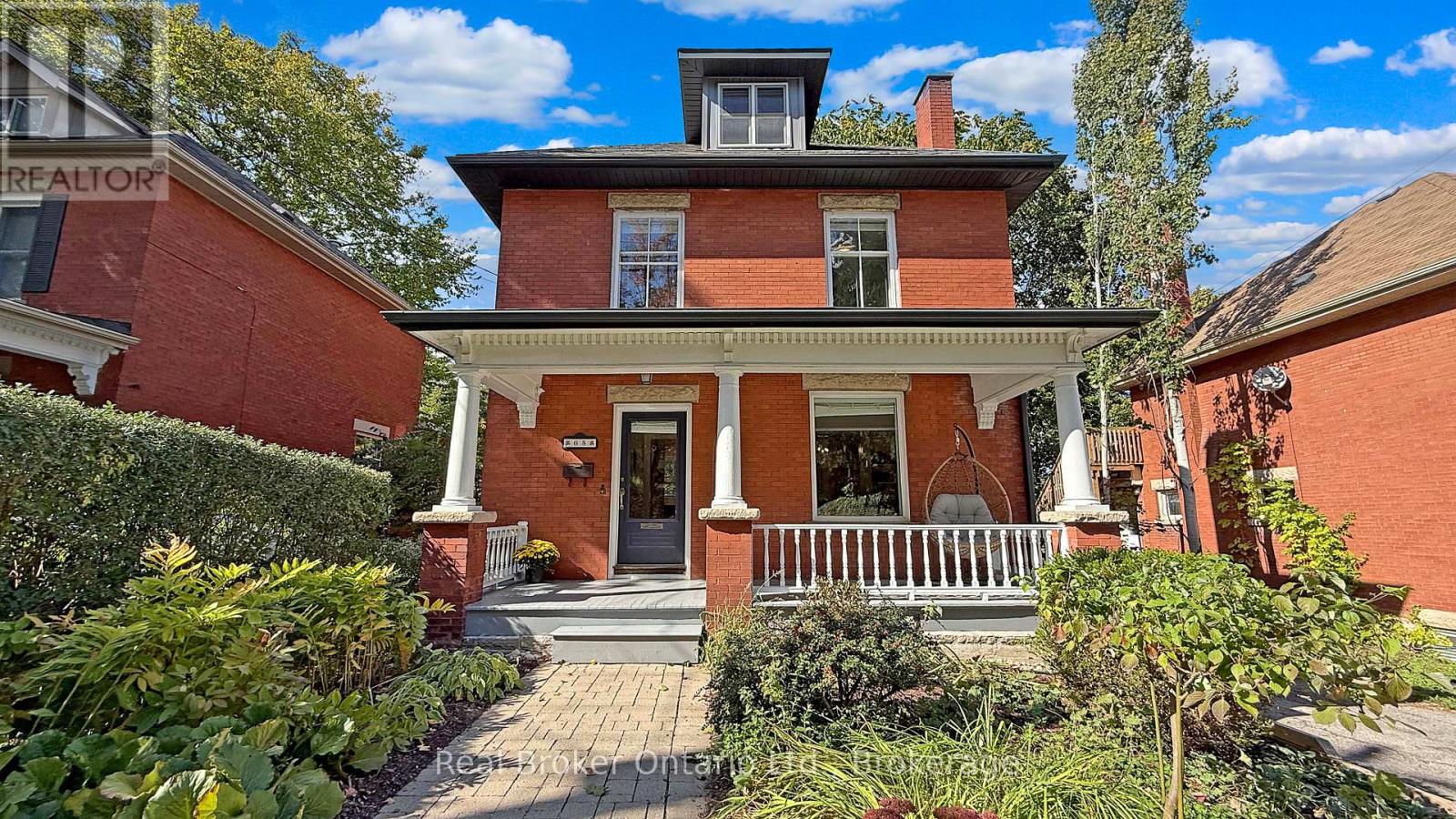 65 Forbes Avenue, Guelph, Ontario  N1G 1G5 - Photo 3 - X12452771
