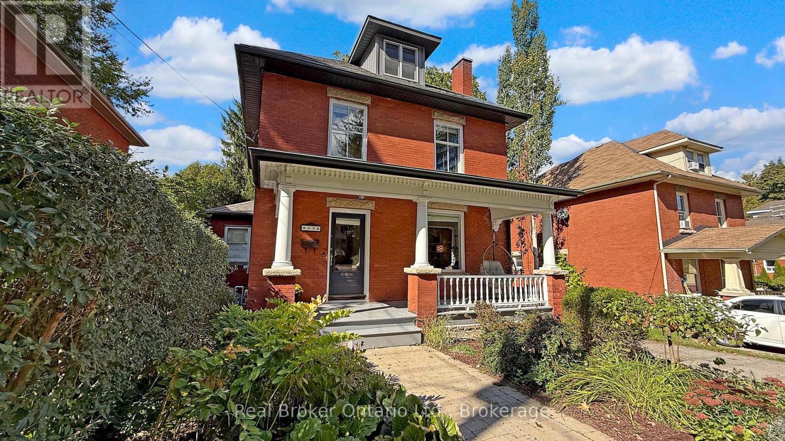 65 Forbes Avenue, Guelph, Ontario  N1G 1G5 - Photo 4 - X12452771