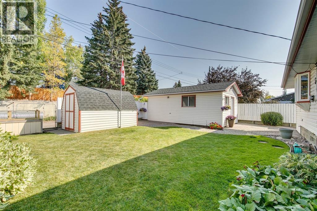 5751 Dalmead Crescent Nw, Calgary, Alberta  T3A 1E8 - Photo 2 - A2251423